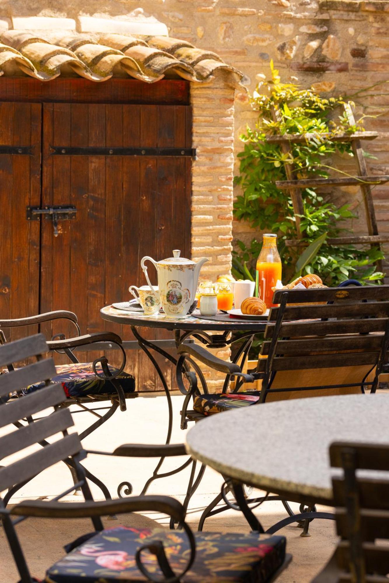 Hotel La Vieille Demeure à Torreilles Extérieur photo
