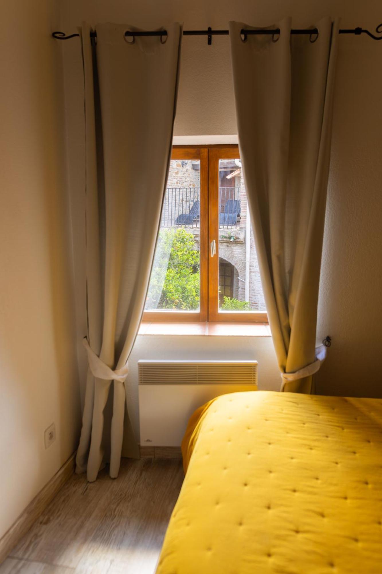 Hotel La Vieille Demeure à Torreilles Extérieur photo